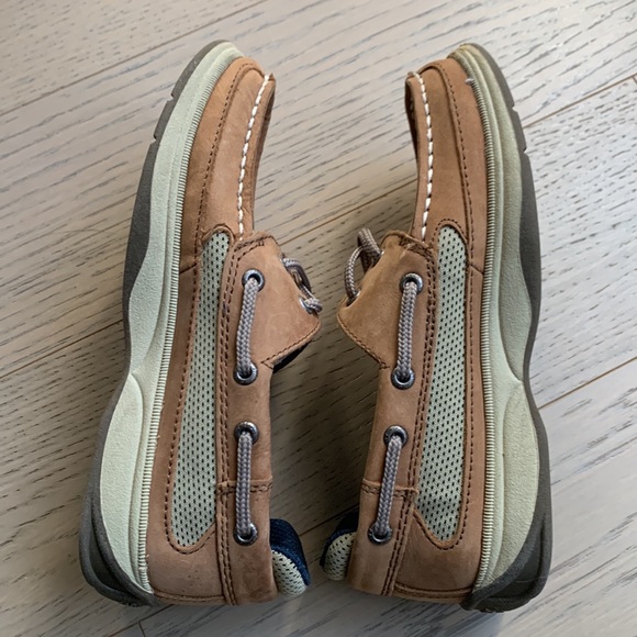 Youth sperrys - Picture 3 of 4